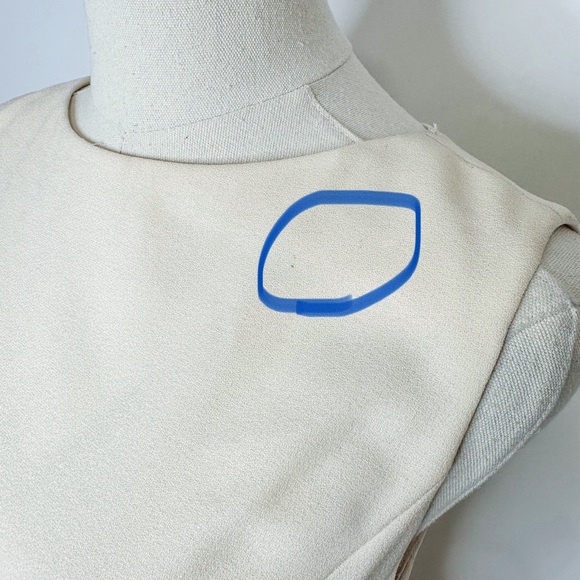 CH CAROLINA HERRERA
Bateau Neckline Knee-Length Dress - Picture 5 of 16